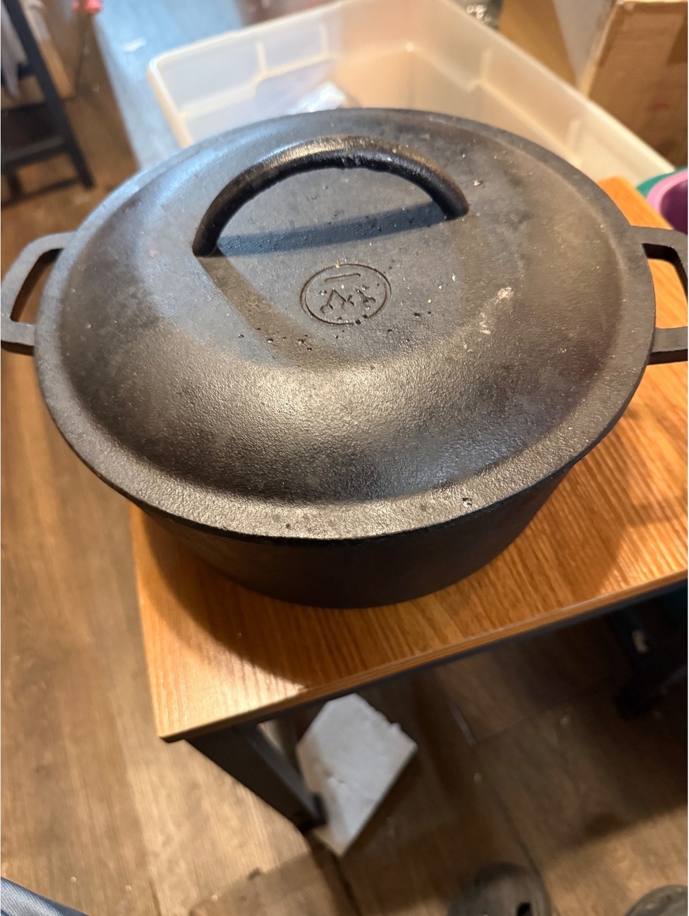 Westinghouse Cast Iron Dutch Oven with Lid WFL5454